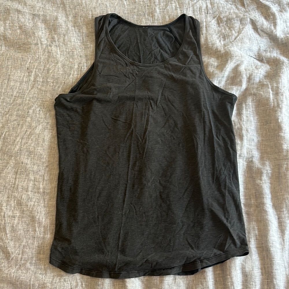 Gray lululemon tank.